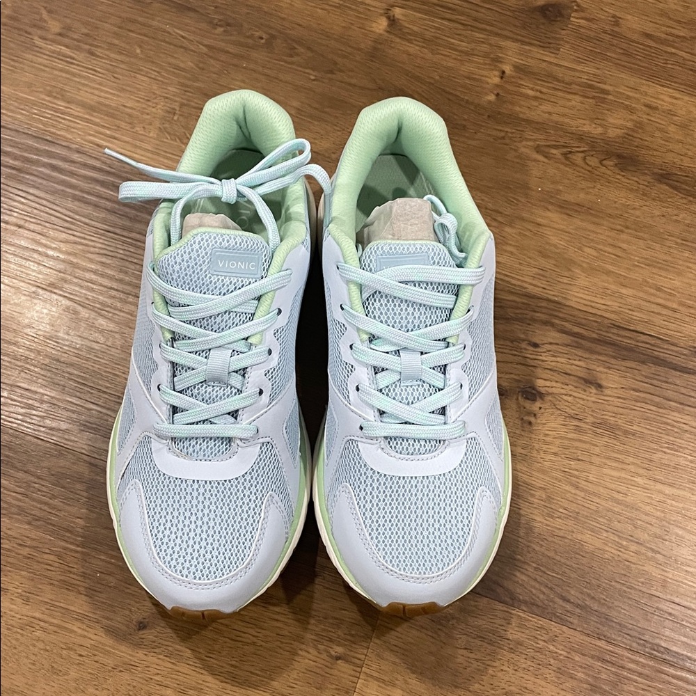 Vionic Tokyo Mint and Gray Athletic Sneakers